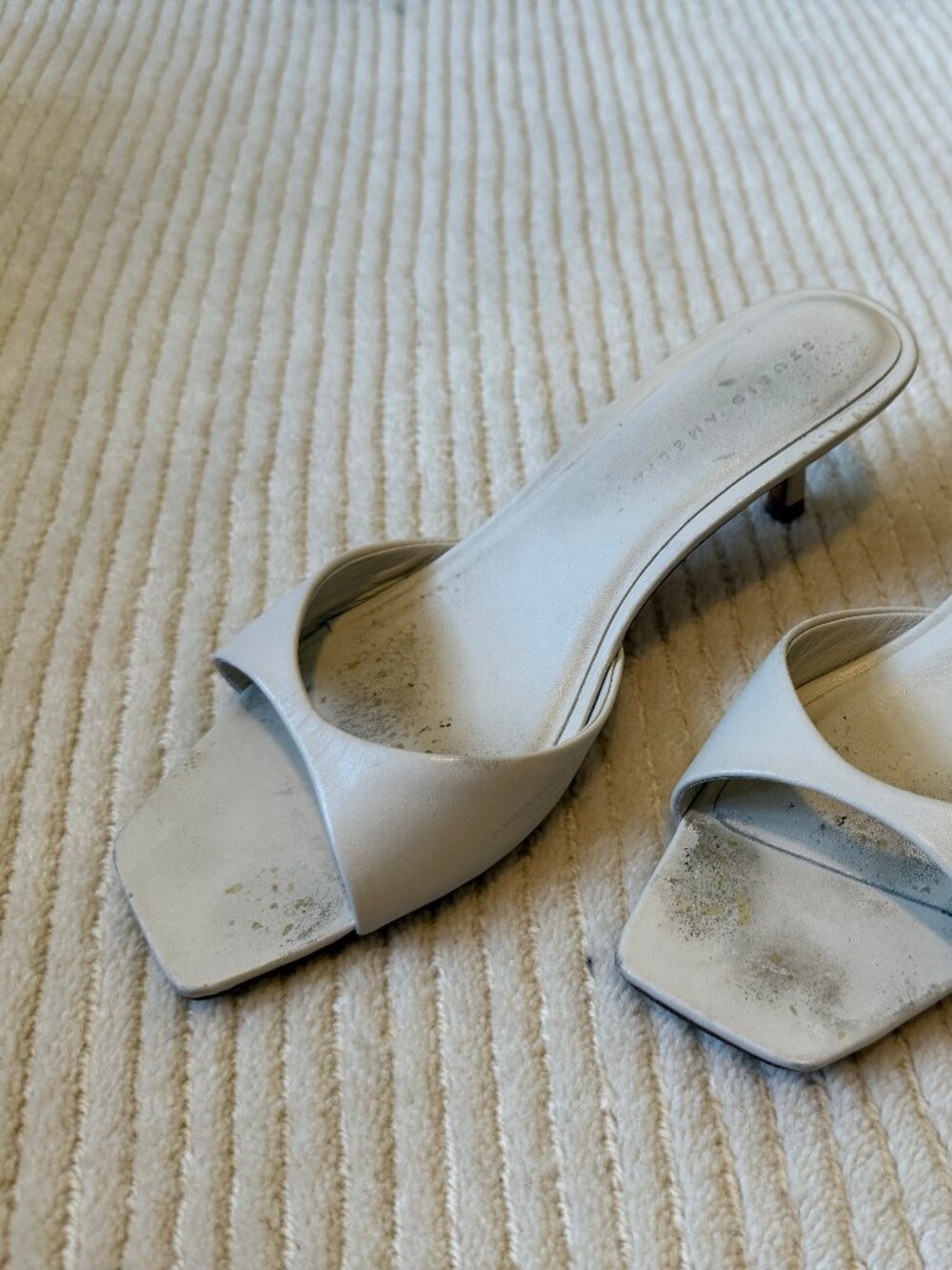 Studio Amelia Heels in Cream - Used but look in great condition when worn
